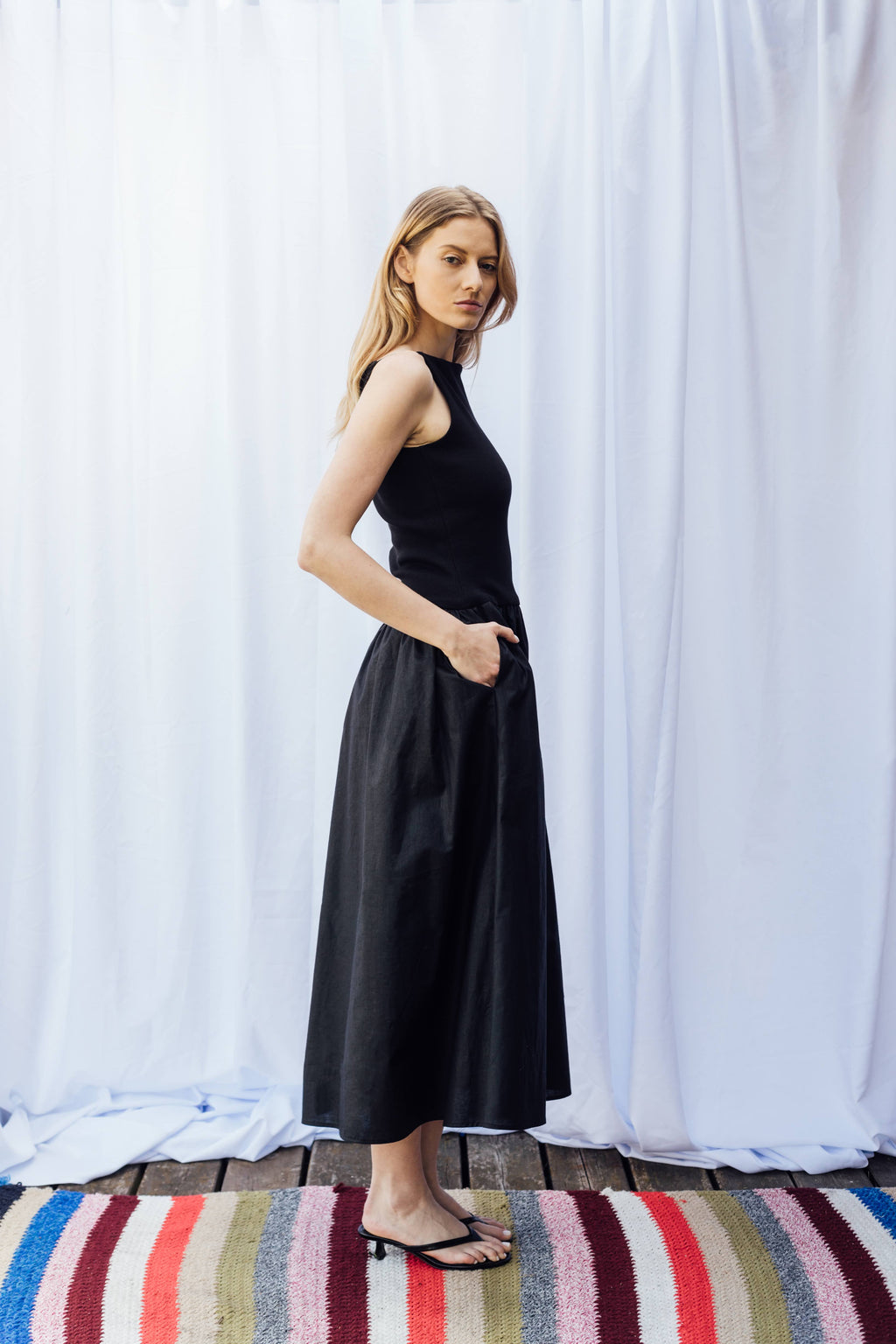 SUKIENKA MASSUGU BLACK