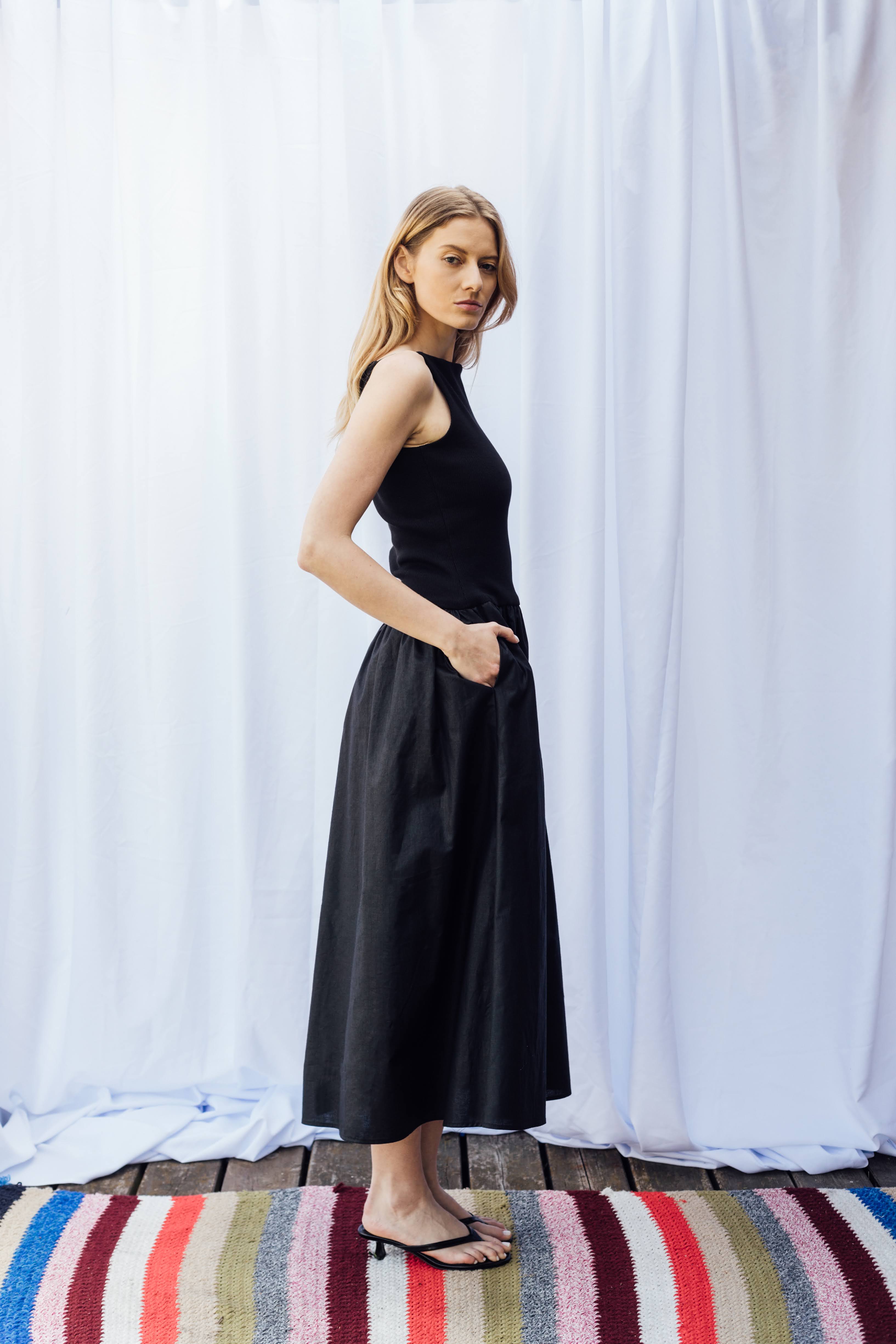 SUKIENKA MASSUGU BLACK
