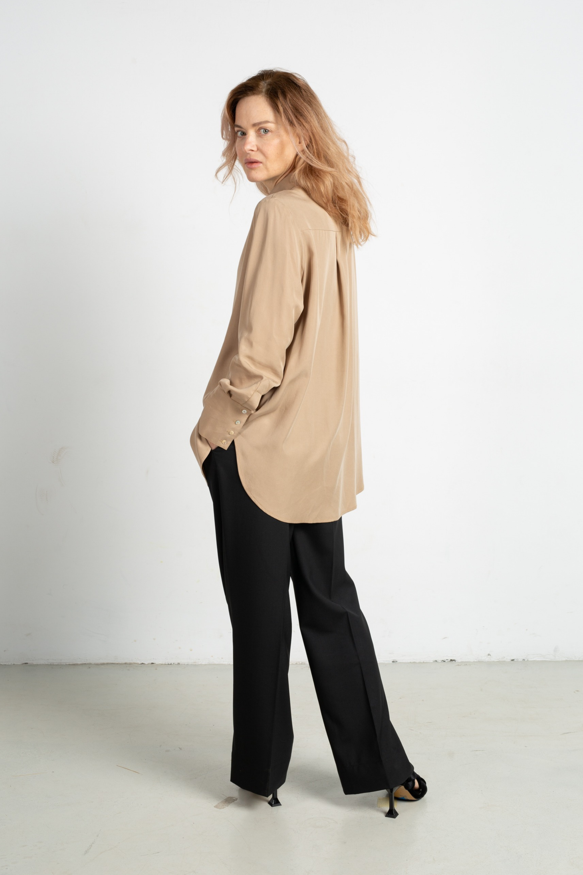 KOSZULA OVERSIZE TALLA beżowa - Tencel